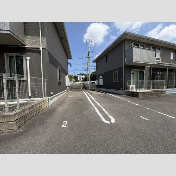 駐車場 (駐車場)