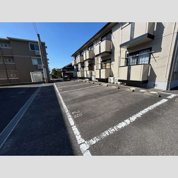 駐車場 (駐車場)