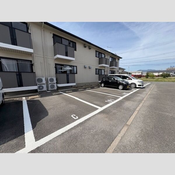 駐車場 (駐車場)