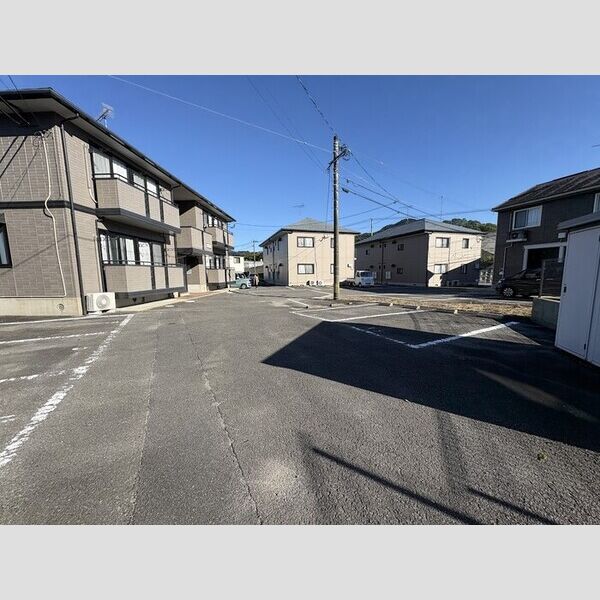 駐車場 (駐車場)