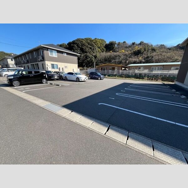 駐車場 (共用部　駐車場)