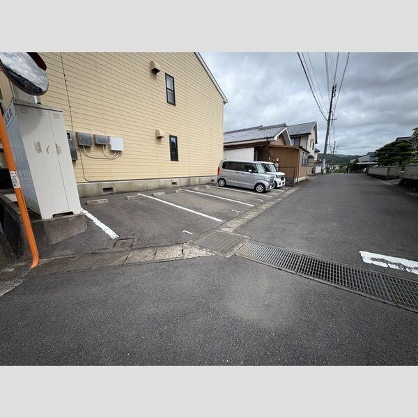 駐車場 (共用部　駐車場)