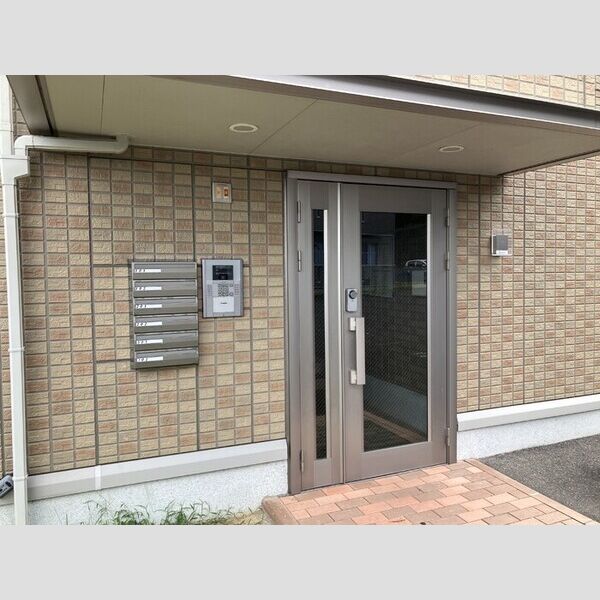 エントランス (エントランス)