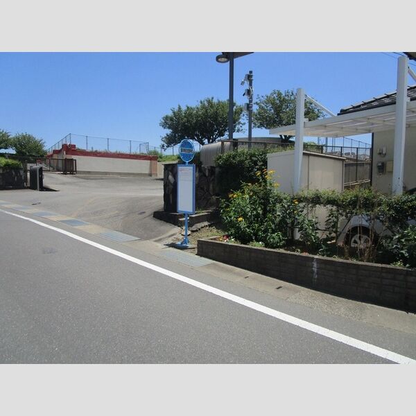 現地周辺 (諫早特別支援学校バス停　徒歩8分)