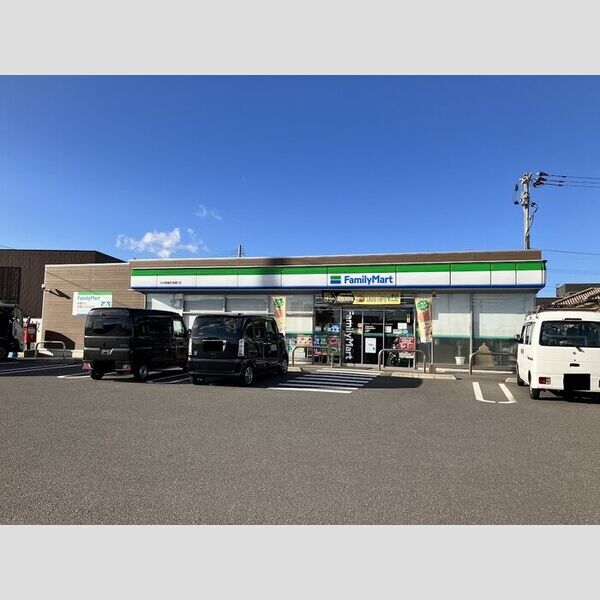 現地周辺 (ファミリーマート大村長崎空港通り店)