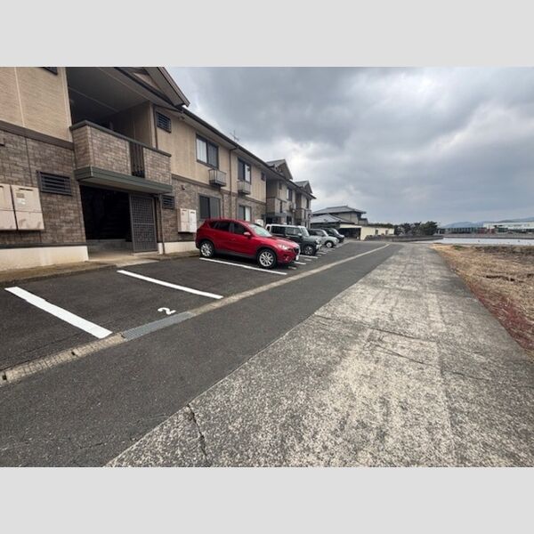駐車場 (駐車場)