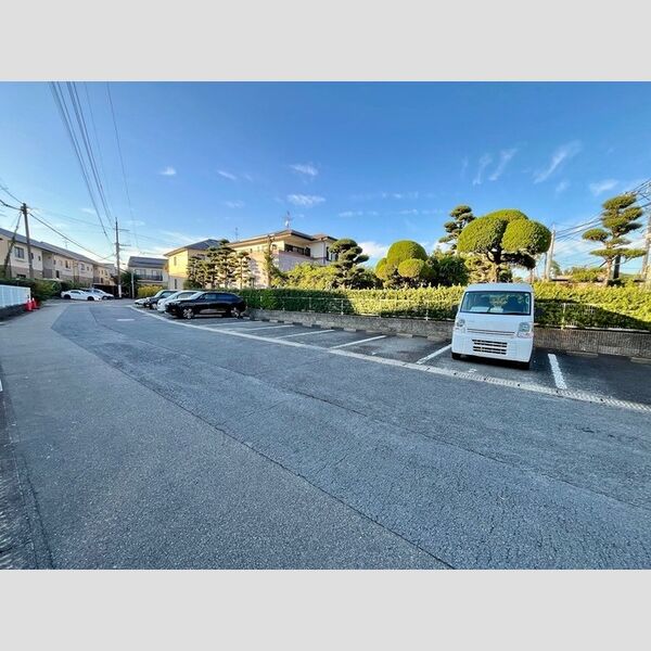 駐車場 (駐輪場)