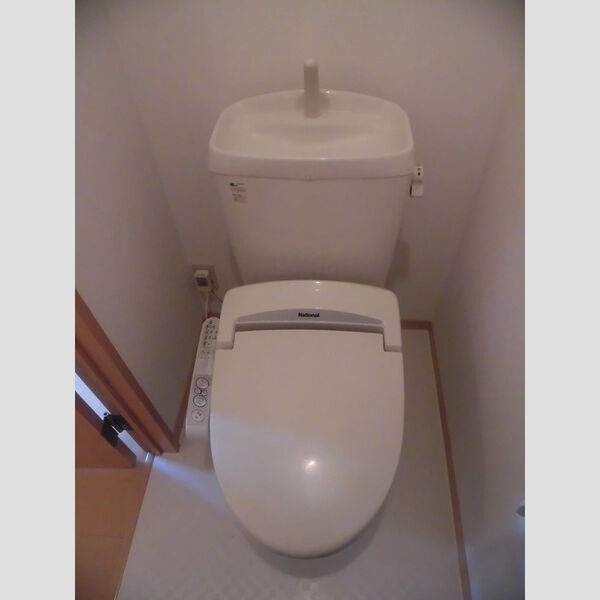 トイレ (温水洗浄暖房便座)