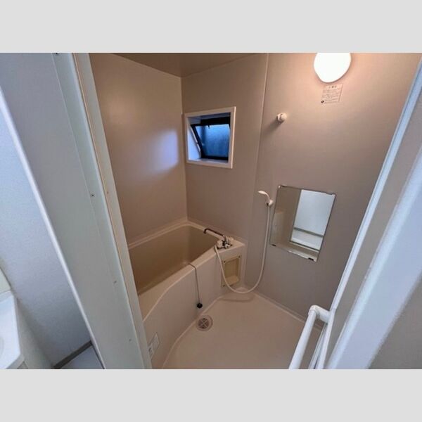 バス (101　浴室)