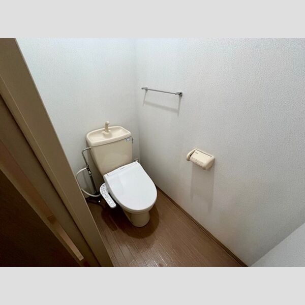 トイレ (101　温水洗浄暖房便座)