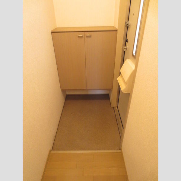 玄関 (靴箱)