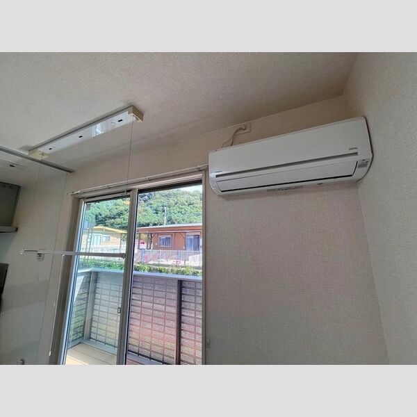 その他 (102　エアコン)