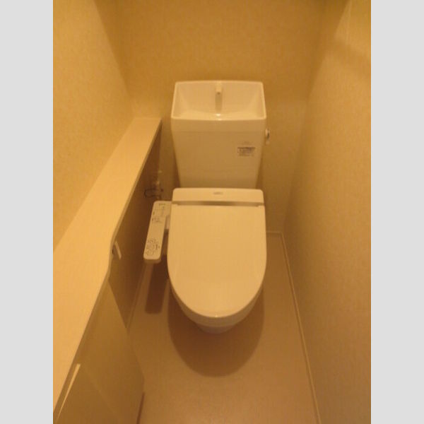 トイレ (トイレ)