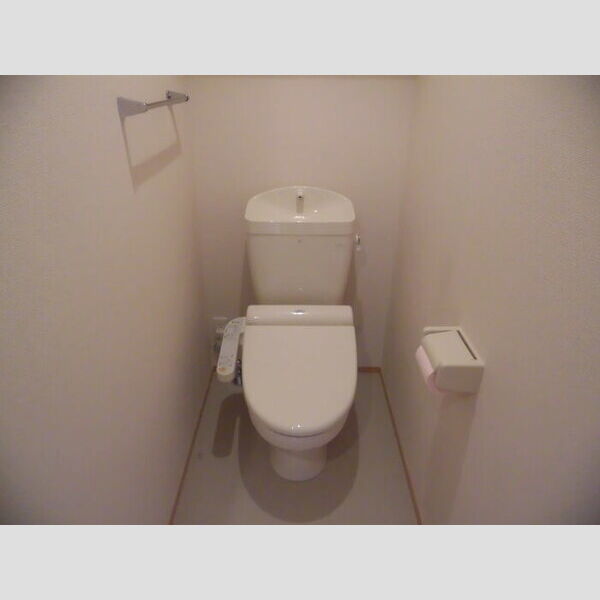 トイレ (B201　温水洗浄暖房便座)