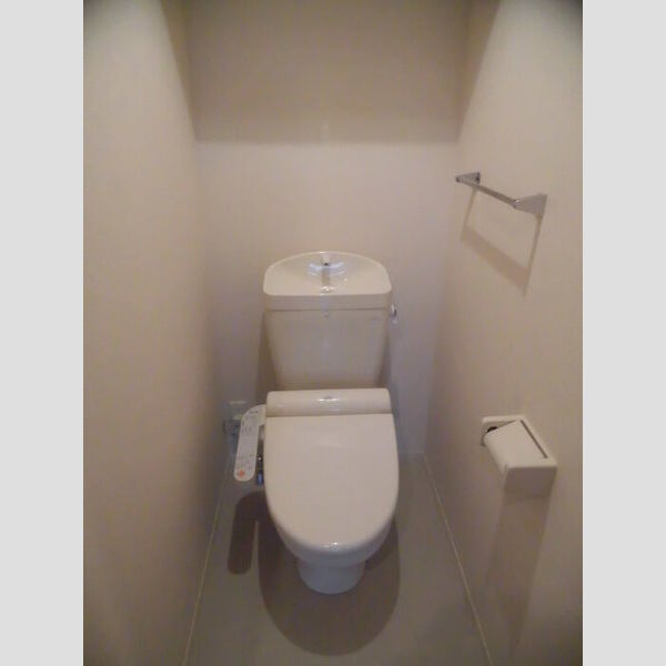 トイレ (トイレ)