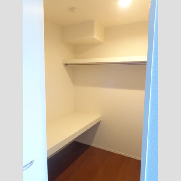 収納 (ウォークインクローゼット)