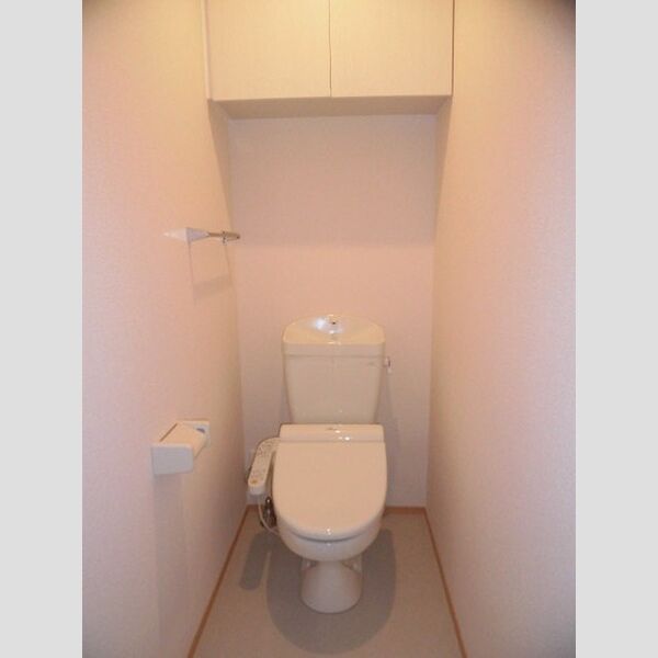 トイレ (トイレ)