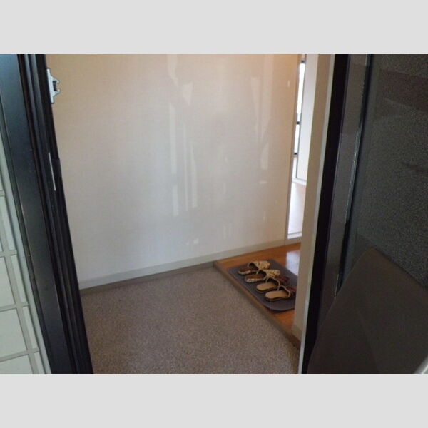 玄関 (B202　玄関)