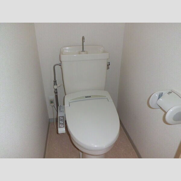 トイレ (C202　温水洗浄暖房便座)