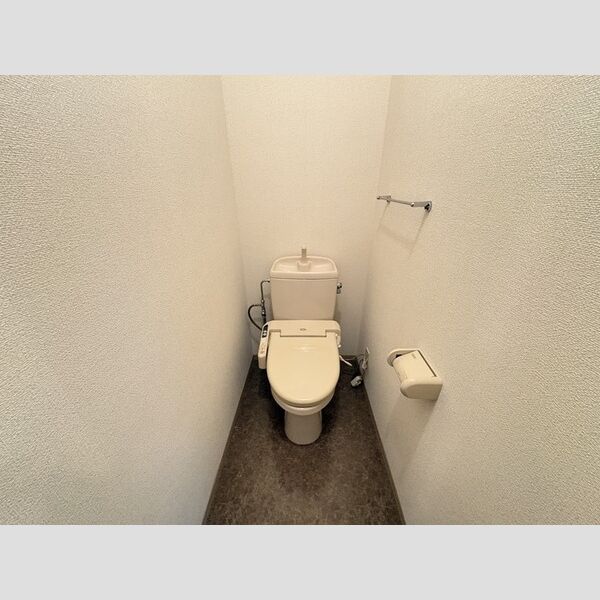 トイレ (温水洗浄暖房便座)