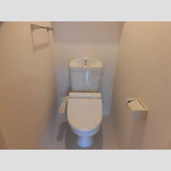 トイレ (温水洗浄暖房便座交換)