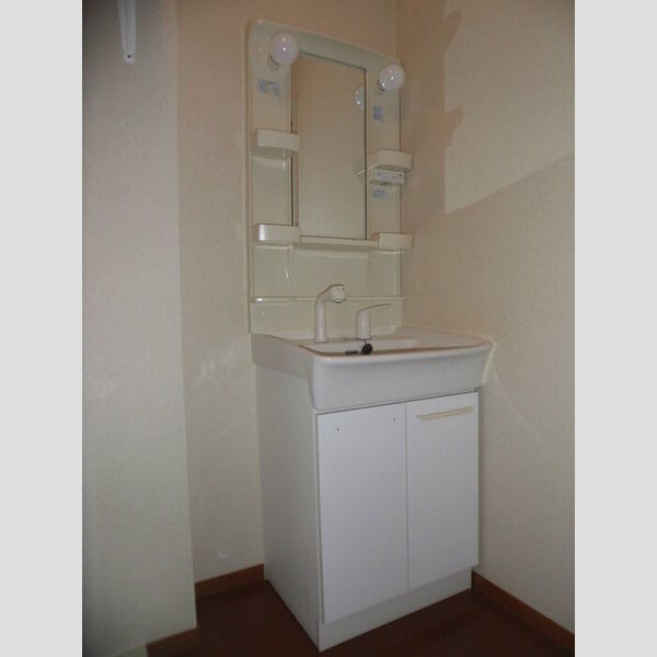 洗面所 (102　洗面所)