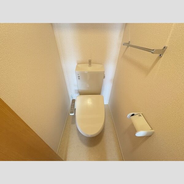 トイレ (温水洗浄暖房便座)