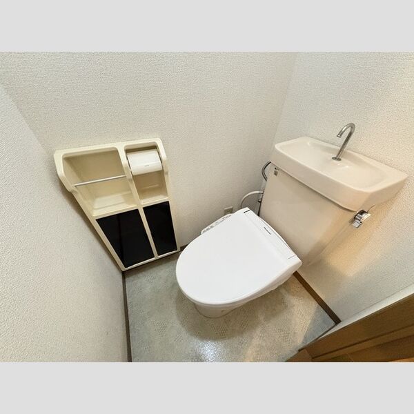 トイレ (温水洗浄暖房便座)