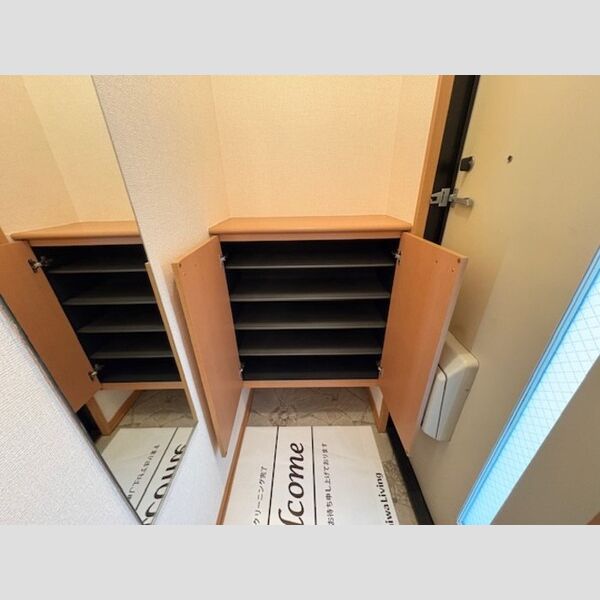 玄関 (玄関)