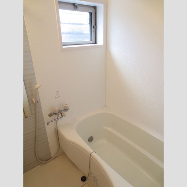 バス (102　浴室)