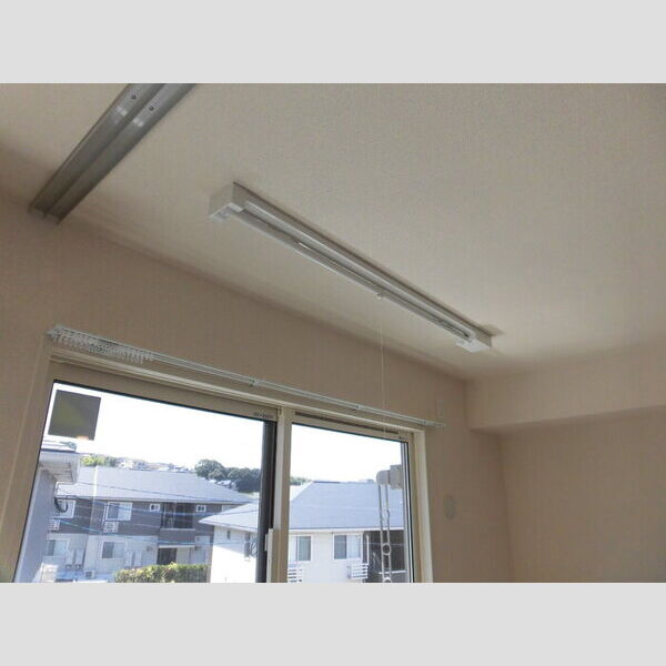 その他 (室内物干し)