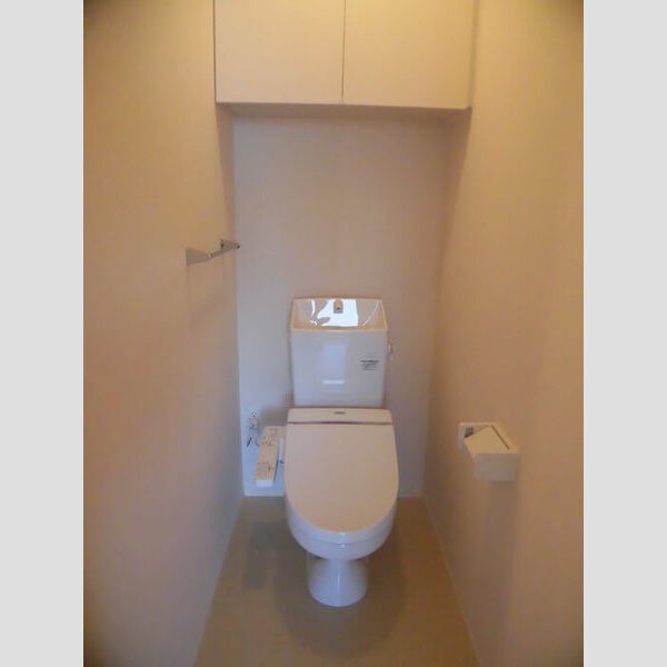 トイレ (トイレ)