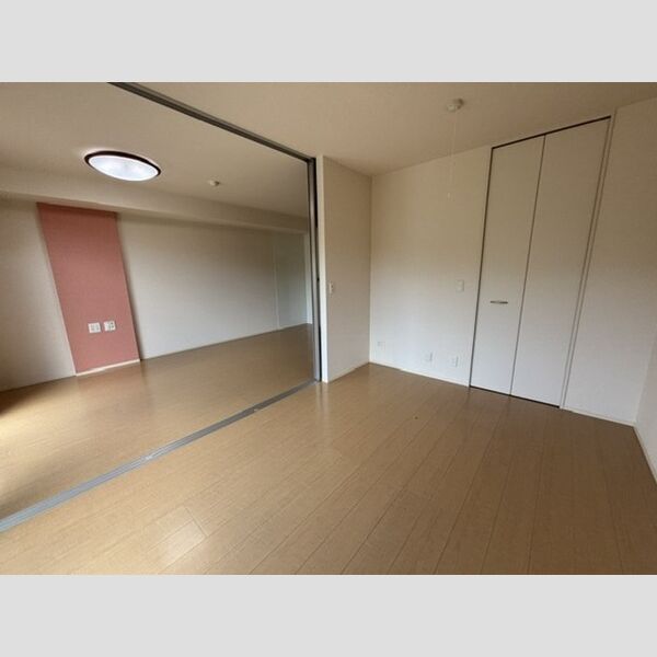 その他 (洋室)