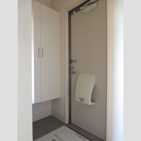 玄関 (シューズボックスつき)