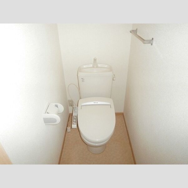 トイレ (トイレ)