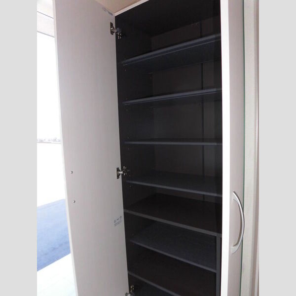 玄関 (シューズボックス)