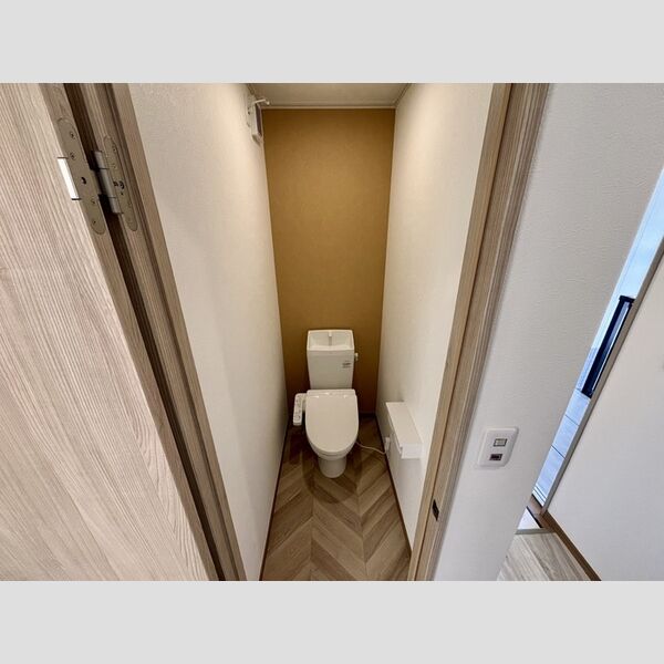 トイレ (温水洗浄暖房便座)