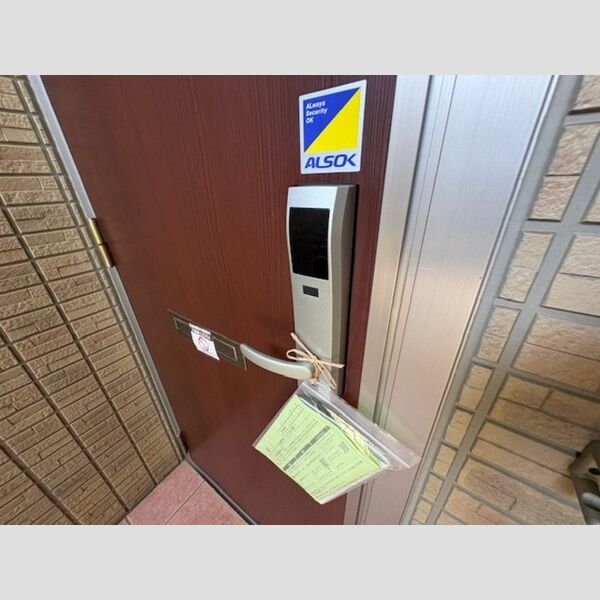 玄関 (カードキー)