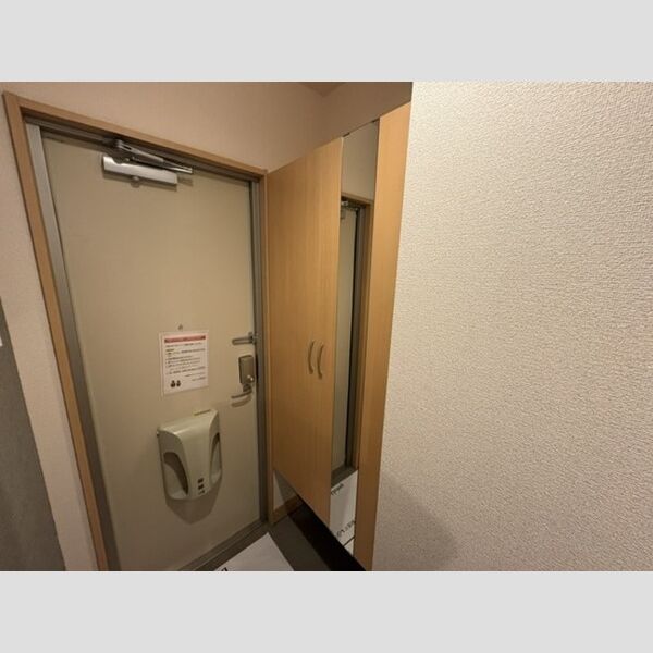 玄関 (玄関)