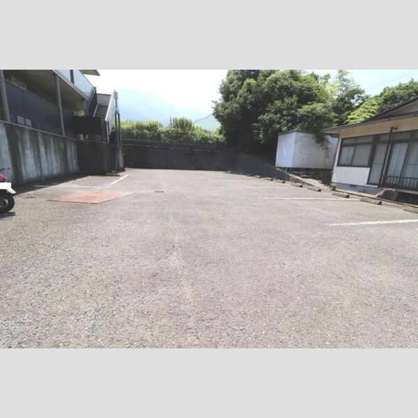 駐車場 (駐車場)