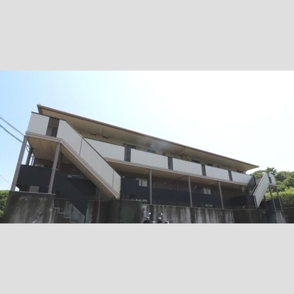 建物外観 (玄関側外観)
