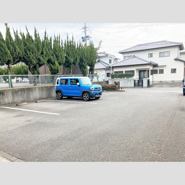 駐車場 (駐車場)