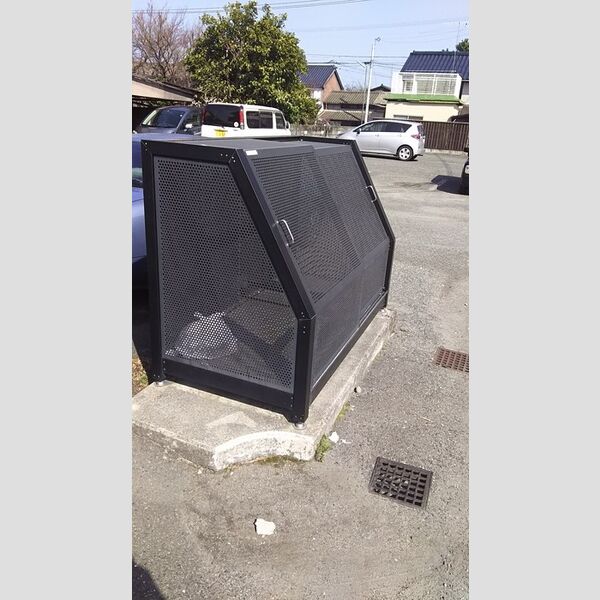 現地周辺 (ゴミ置き場)