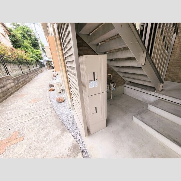 現地周辺 (宅配ボックス)