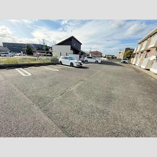 駐車場 (駐車場)