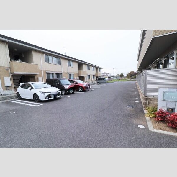 駐車場 (駐車場)