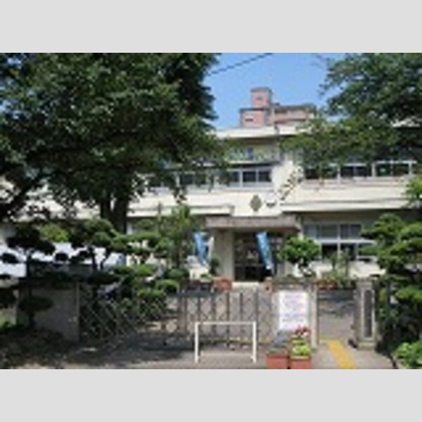 現地周辺 (大分市立金池小学校まで599m)