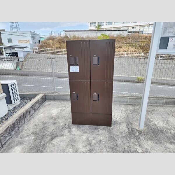 現地周辺 (宅配ボックス)