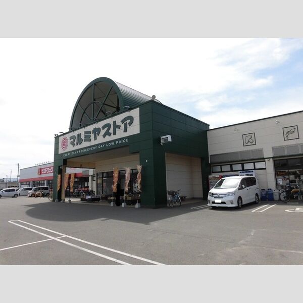 現地周辺 (マルミヤストア鶴崎森店1627m)