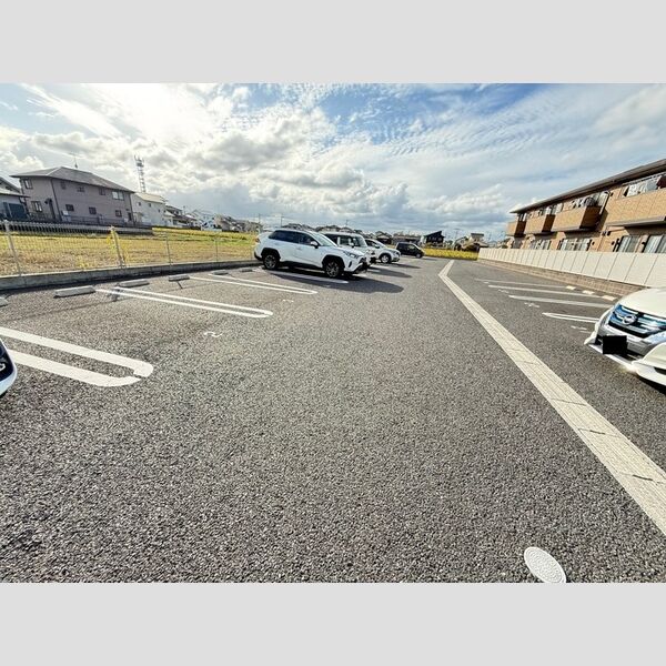 駐車場 (駐車場)